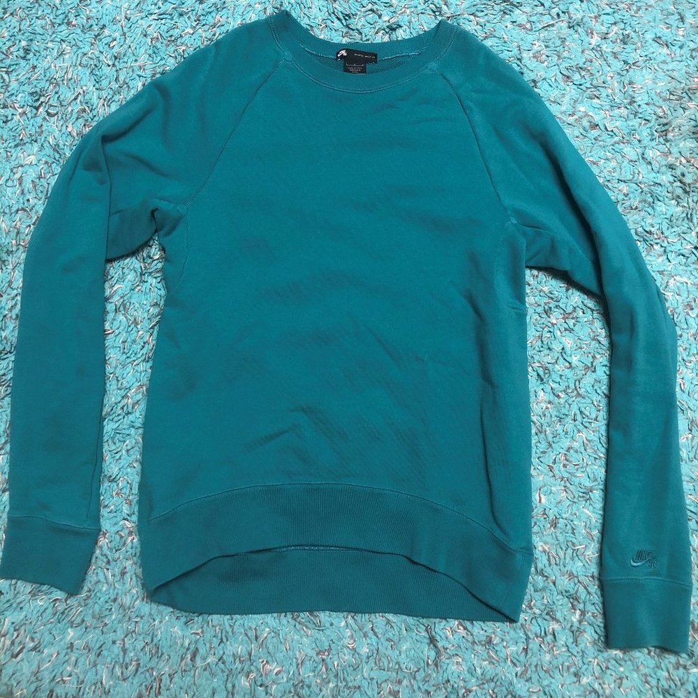 Turquoise Nike Skateboarding sweatshirt